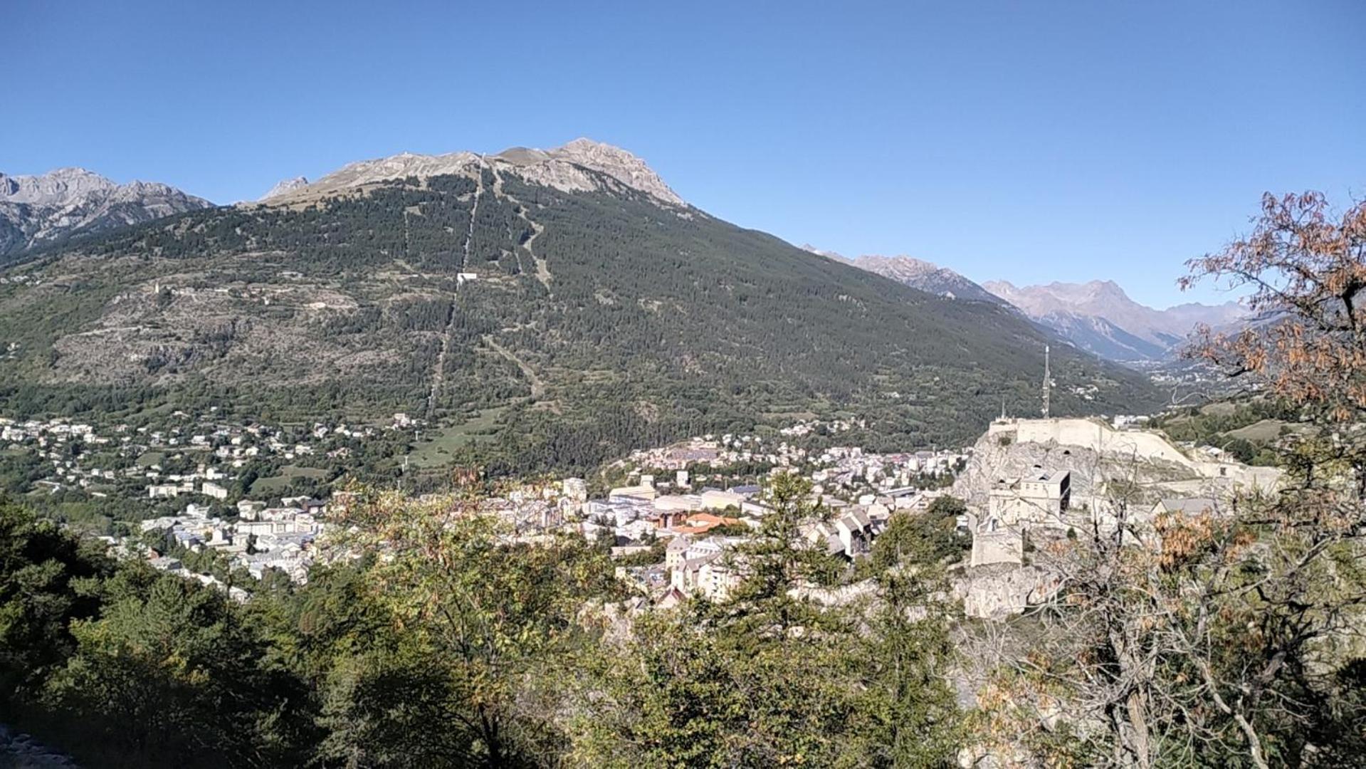 Appartement Le Guisanel à Briançon Extérieur photo